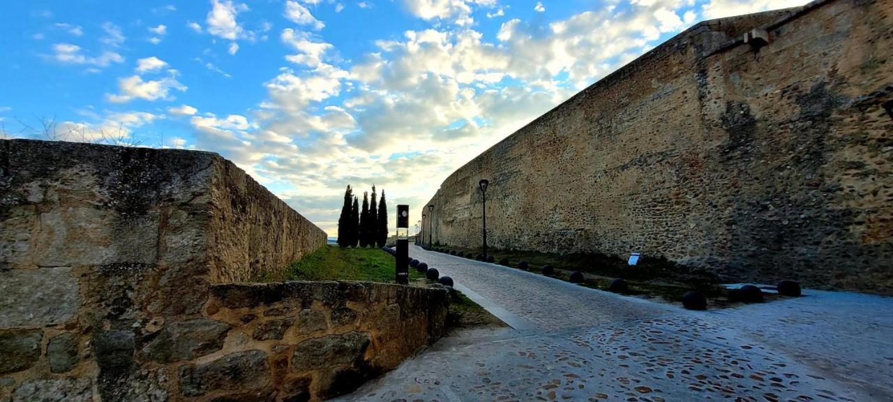 Alojamientos Centro Historico De Ciudad Rodrigo Bagian luar foto